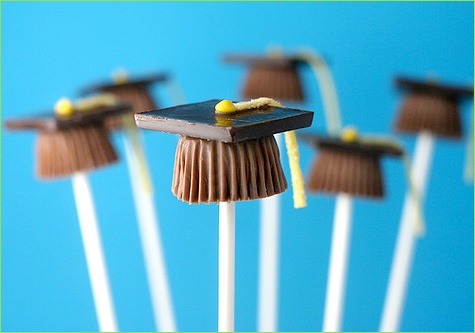 grad cake pops