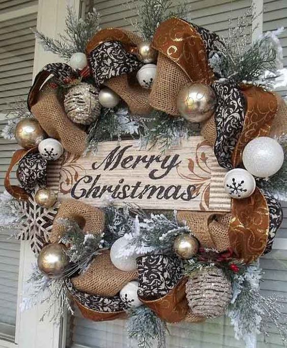 rustic christmas decor ideas with Rustic Holiday Wreath