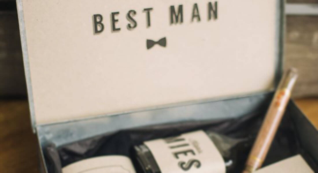 groomsman box with best man box