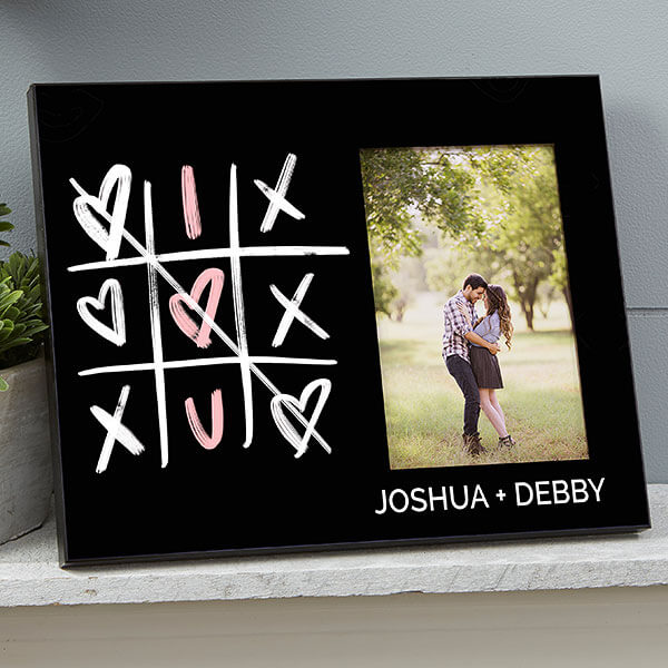 Tic Tac Toe Hearts Picture Frame