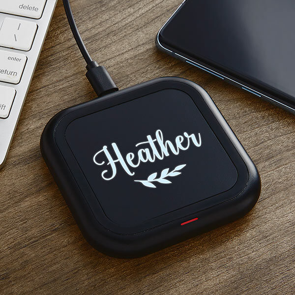https://blog.personalizationmall.com/wp-content/uploads/2021/04/admin-professionals-day-wireless-charging-pad.jpg