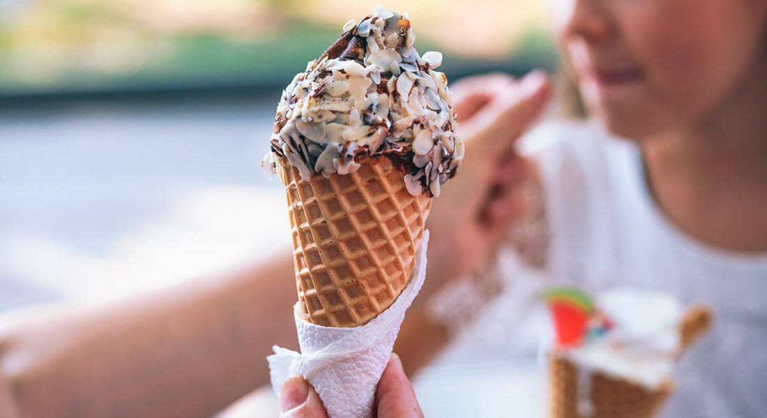 Love Coupon Ideas for Foodies: Ice Cream Date
