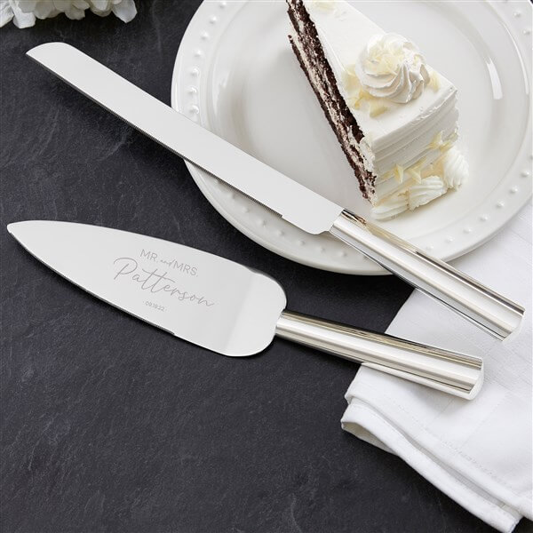 engraved wedding gifts with wedding cake knife