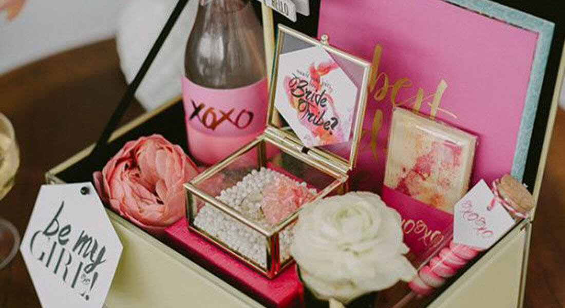 bridesmaid gift ideas with open bridesmaid box