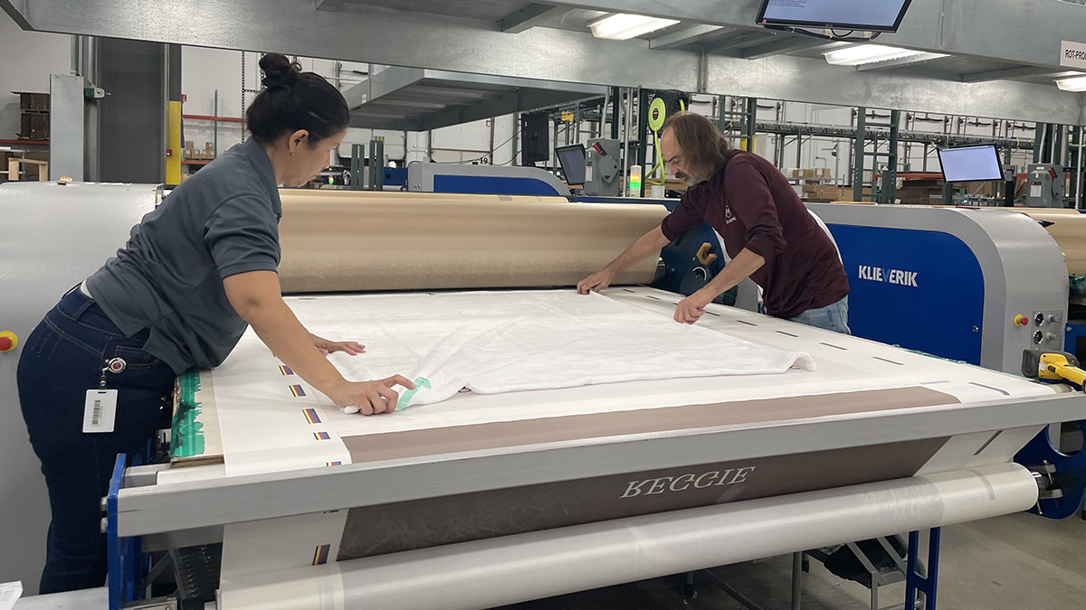 Rotary Press Fleece blanket being produced